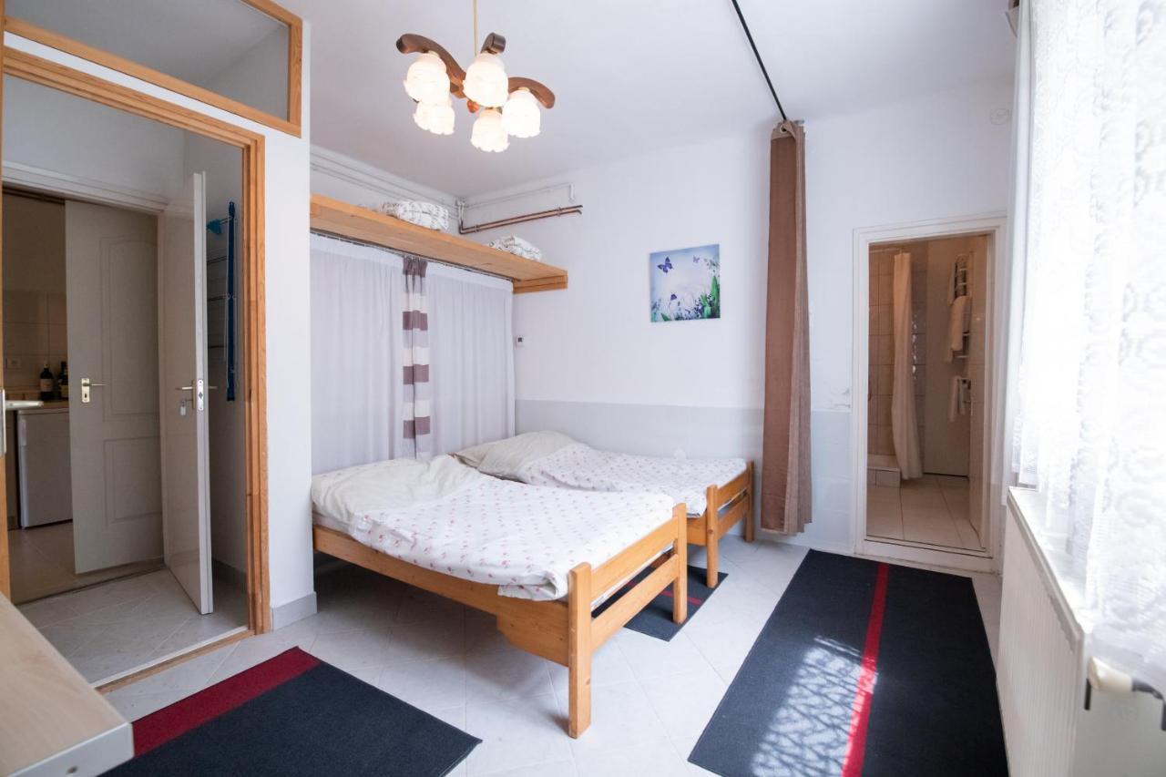 Aranylaz Vendeghaz Apartment Visegrad Exterior photo